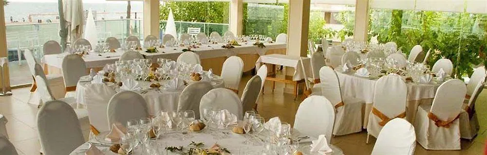 מלון קמארוגה Estival Maramar ספרד